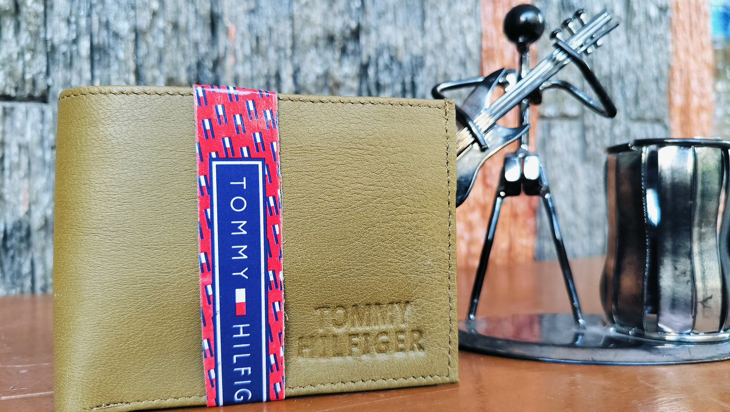 Tommy Hilfiger Biege color Bi-fold first copy Wallet