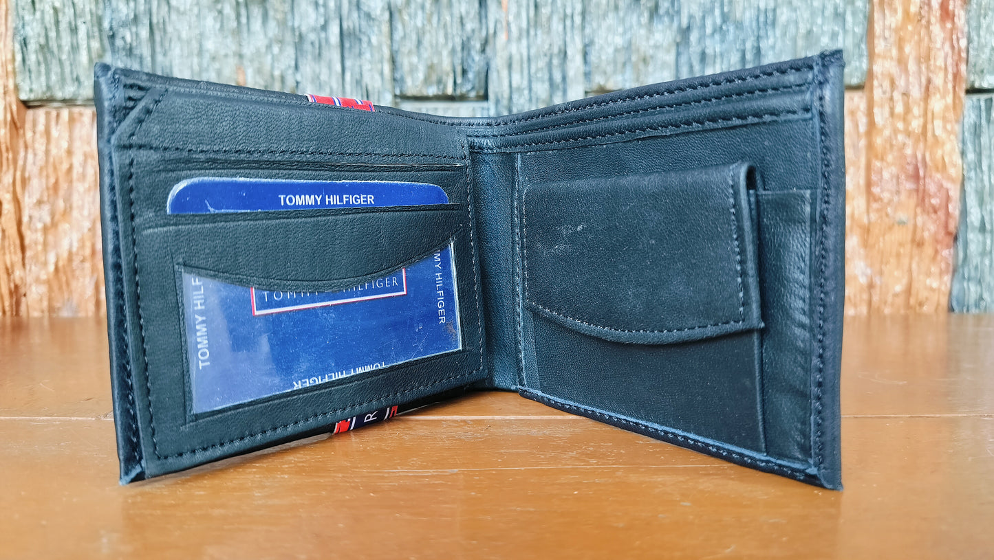 Tommy Hilfiger Black color Bi-fold first copy Wallet