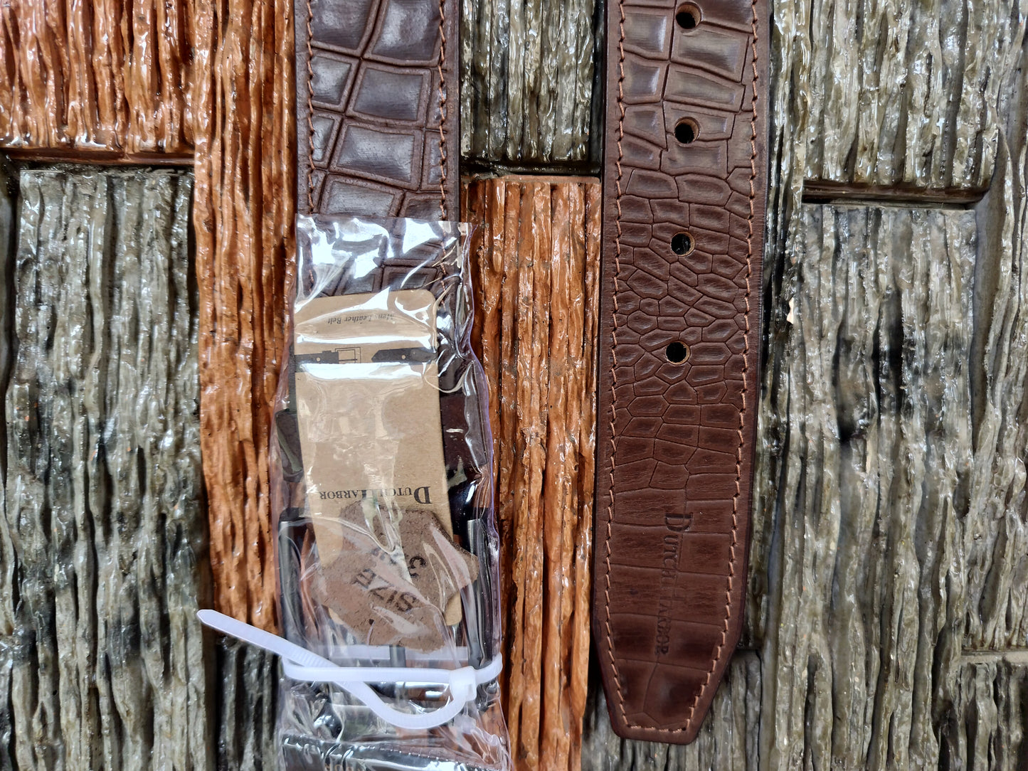 Dutch Harbour First Copy Crocodile design classic leather belt